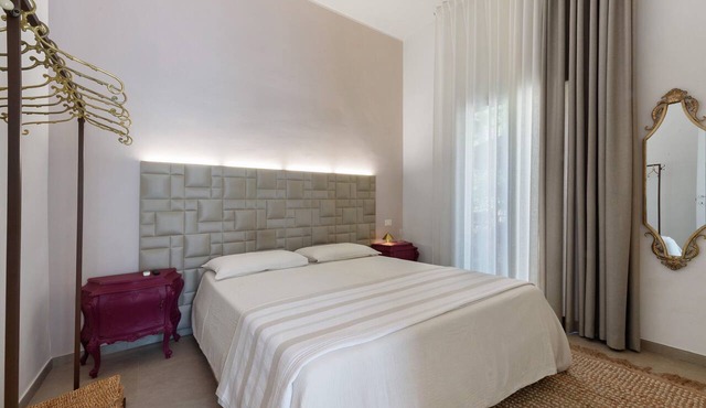 Casa Teresa Suite in Como – Modern Comfort with Private Garden and Free Parking