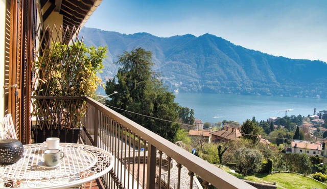 Cernobbio Lake View - One Bedroom Apartment, Sleeps 4