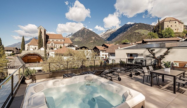 Chalet Apartment Dora – Central, Spacious & Mountain Views in Schenna