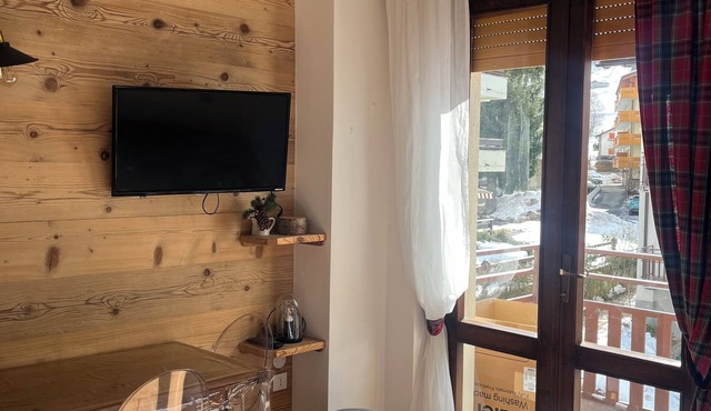 Chalet Palabione in the center of Aprica, 2 steps from the lifts