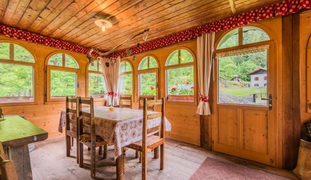 Chalet Villa Ragada by Interhome