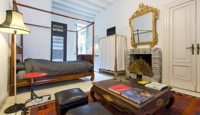 Charming downtown studio, Isola District