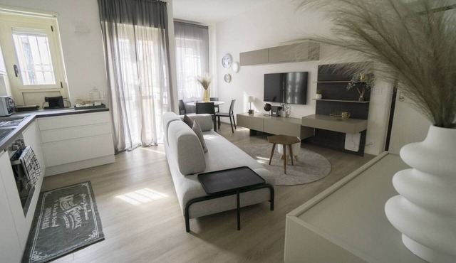 Charming & Modern 3br apt in the Heart of Asti