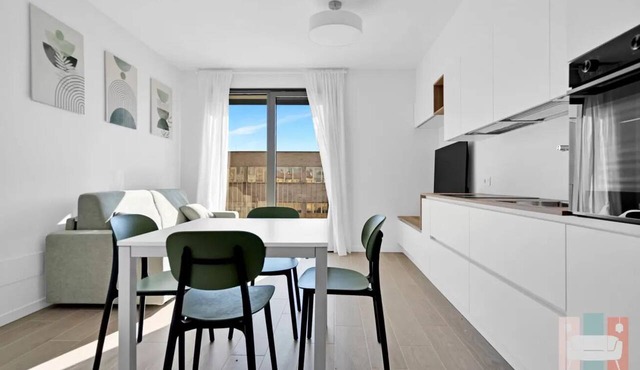 [COM44] Historic Milan: Bright Apartment