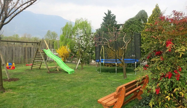 Cosy apartment for 3 guests with hot tub, pool, A/C, WIFI, TV, balcony and pets allowed