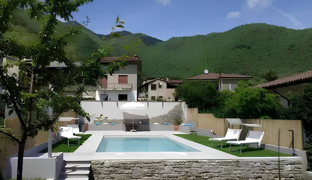 Cosy apartment for 3 people with WIFI, pool, TV and veranda