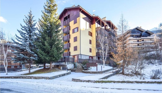 Cozy Apartment In Aprica With Wifi