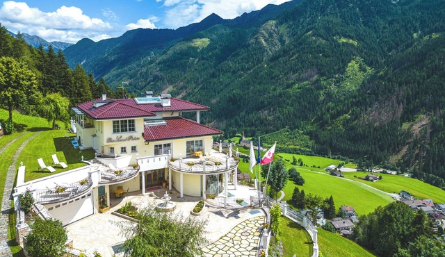 DAS LAND-PALAIS * Mountain Hideaway - Ahrntal - Dolomites - South Tyrol