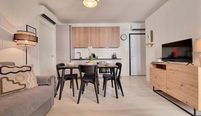 Davina Luxury Suite - Treviso Center - Free Parking - Venice in 30' - AC