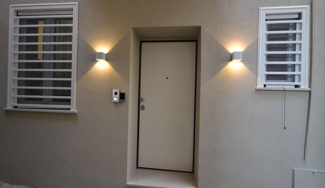 Domus Pompeii is a cozy vacation home 2 minutes from the Pompeii ruins