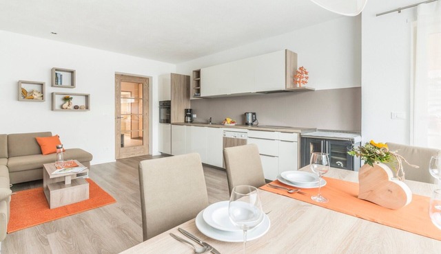 Eder Apartment Neuhaus with Mountain View, Private Terrace and Wi-Fi