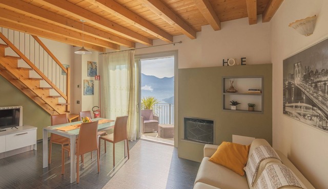 EnjoyIseoLake - Vittoria - lake view with swimming pool