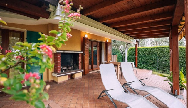 Exclusive Villa with Private Pool – Lake Garda and Vineyard Views