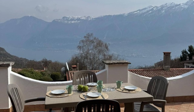 Frida's Home by Theater Home - with big terrace and marvellous lake view