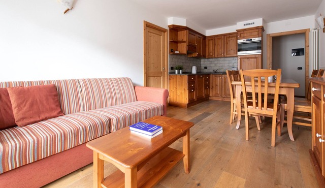 Funivia 2 - Two Bedroom Apartment, Sleeps 6