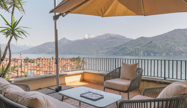 Golden View
