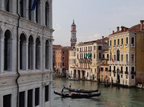 gondola show