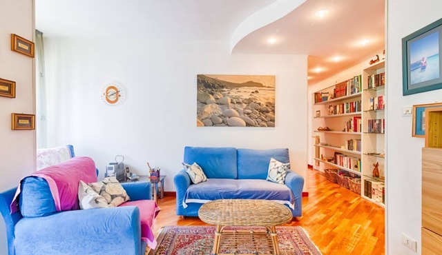 GuestHost - NEW! Stadium & Palazzetto Apartment x5!