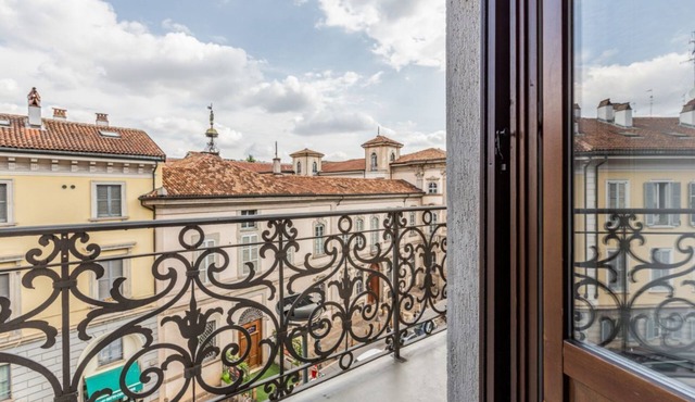 GuestHost - Studio with balcony on 2 levels Milan-C.so Magenta