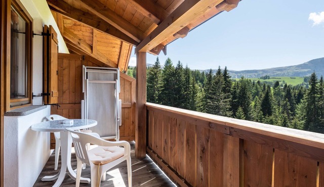 Holiday Apartment "Ferienparadies Sabina Föhre" in the Nature Park on the Seiser Alm