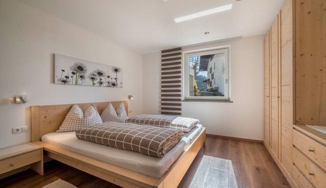 Holiday Apartement "Rotsteinhof Morgentau" with Balcony & Wi-Fi