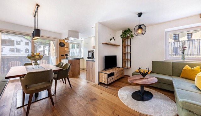 Holiday Apartment 'J N Appartement Spritzenhaus' with Balcony and Wi-Fi