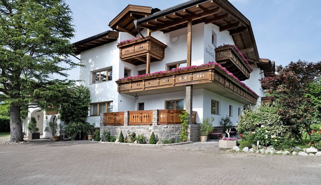Holiday Apartment 'Klementhof No. 2' with Mountain View, Shared Pool and Wi-Fi
