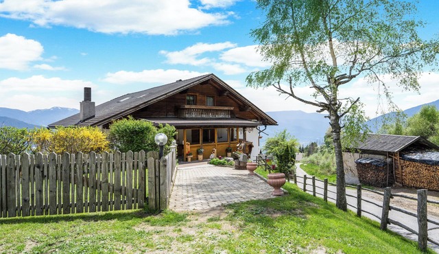 Holiday Apartment 'Schwalbennest' with Mountain View, Wi-Fi, Balcony and Garden