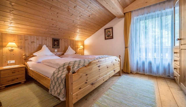 Holiday Apartment "Waldesruh" with Mountain View, Balcony & Wi-Fi
