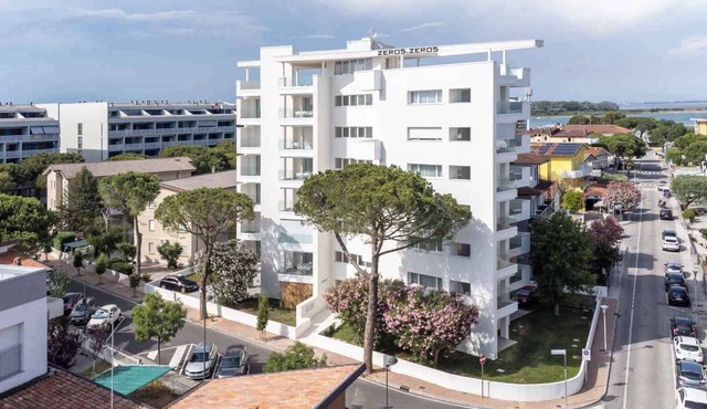 Holiday apartment with air conditioning and balcony