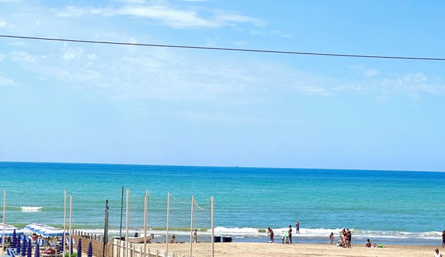 House facing the sea
