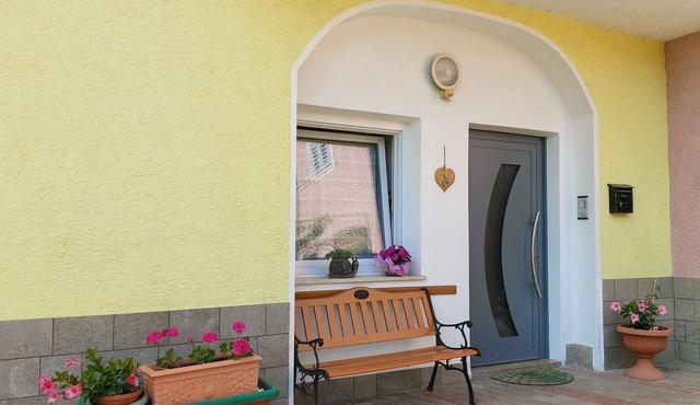 IRIS HOLIDAY HOME - RELAXING HOLIDAY IN CONTACT WITH NATURE