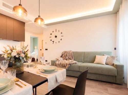 Jacuzzi Luxury 2-Bedroom Apartment Iseo Piazza Garibaldi - Terrace & AC
