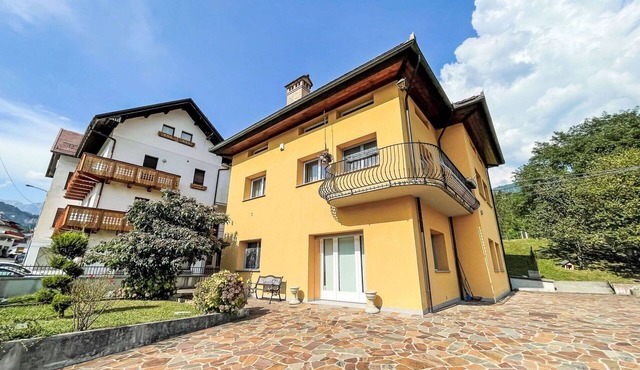 Lovely apartment for 4 guests with WIFI and TV