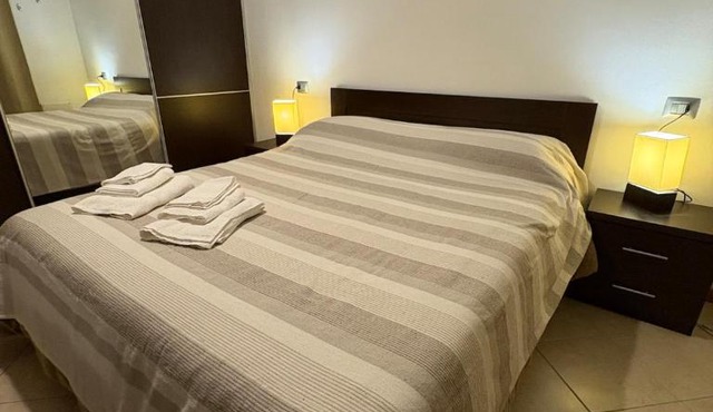 Malpensa Airport Apartment on the Lake