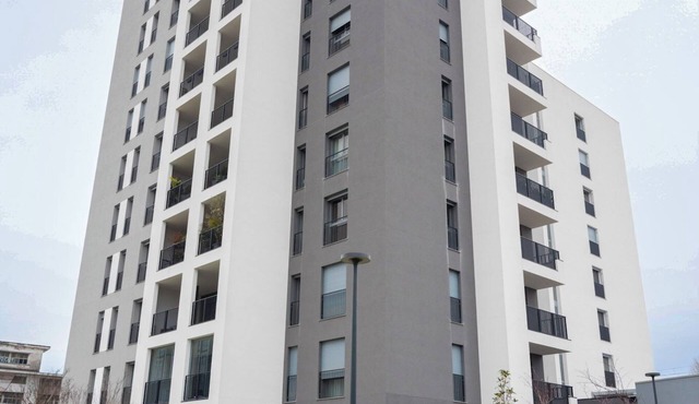 Milano - Nuovo appartamento con grande terrazza privata