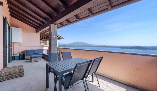 Monte Lago Suite – Breathtaking Lake View