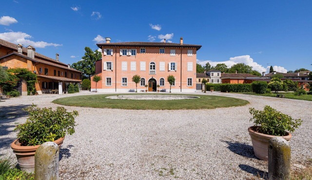 Nice apartment for 5 guests with WIFI, A/C, TV, terrace and pets allowed