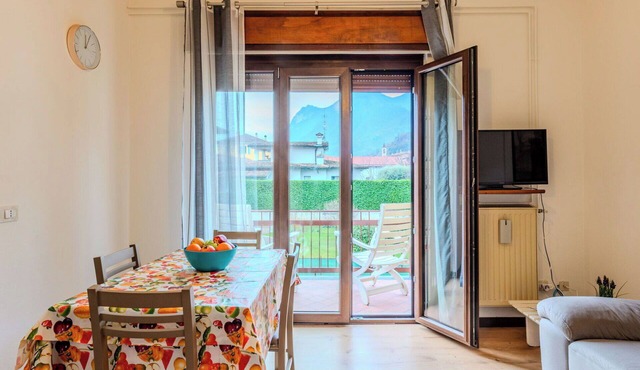 Nice apartment for 4 people with WIFI, TV, balcony and pets allowed