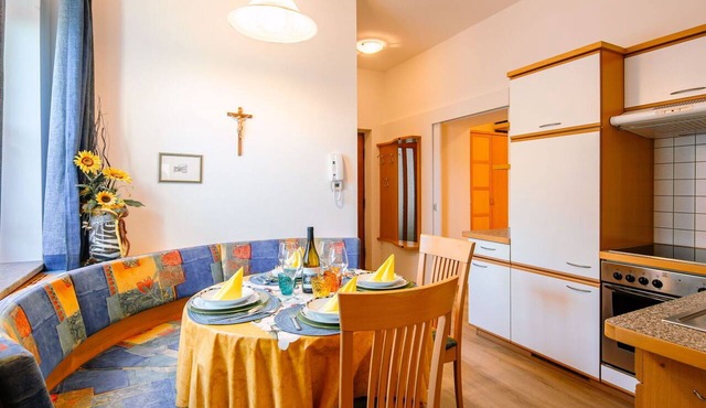 Nice apartment for 5 guests with WIFI, pool, TV and patio