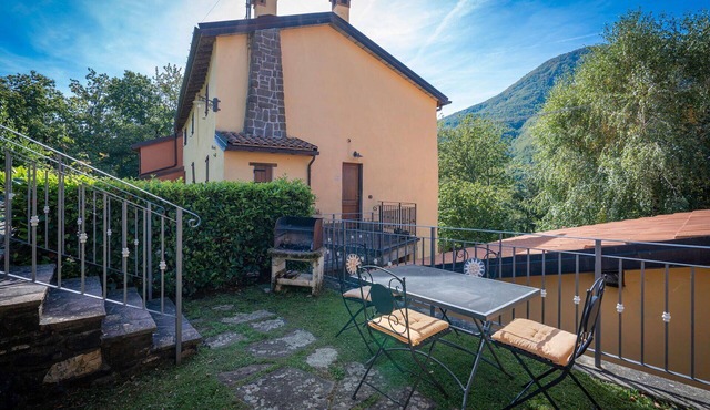 Nice apartment for 4 people with WIFI, pool, TV and pets allowed