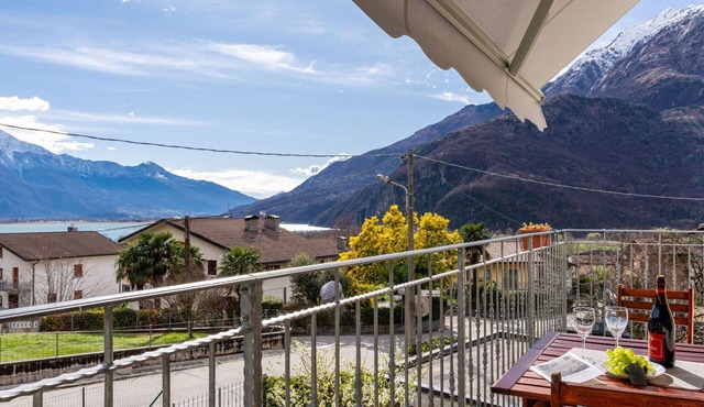 Nice apartment for 5 people with WIFI, TV and balcony