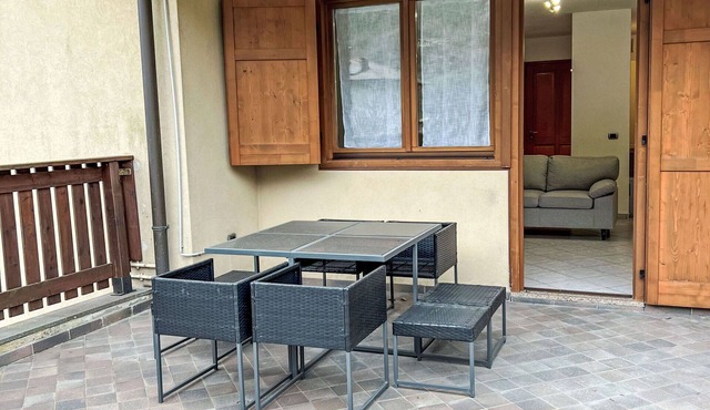 Nice apartment for 4 guests with WIFI, TV, patio and pets allowed