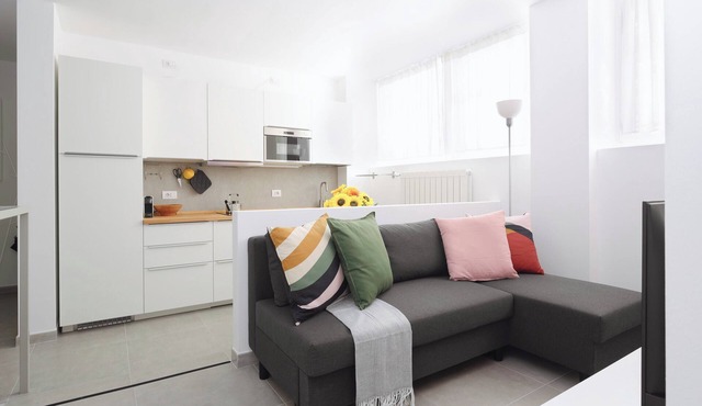 Ravizza 34 S2 - One Bedroom Apartment, Sleeps 3