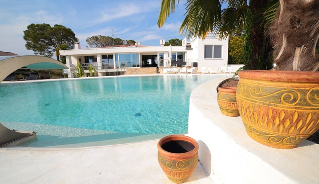 ROOMS in Agriturismo with swimmingpool "Loggia degli Artisti"