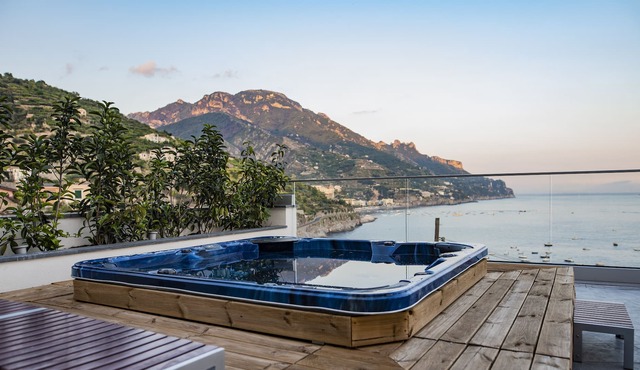 ❤️❤️ SPOTLESS SEA ACCESS 3 BEDROOMS VILLA ✅✅ Parking 🅿️ Jacuzzi ✅✅ Solarium ✅✅