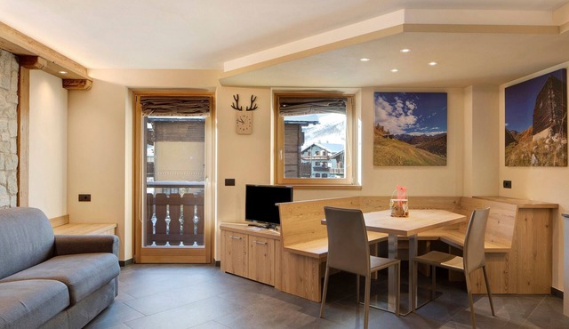 Stone Apartment – Rasia Residence Relax
