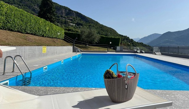 Studio Apartment 'Water's K I S S' with Shared Pool, Wi-Fi and Air Conditioning