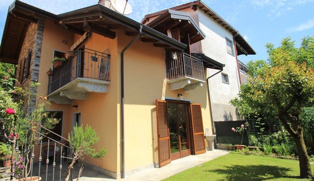 Stunning villa for 5 guests with WIFI, TV and balcony
