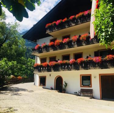 Tannerhof Bed & Breakfast